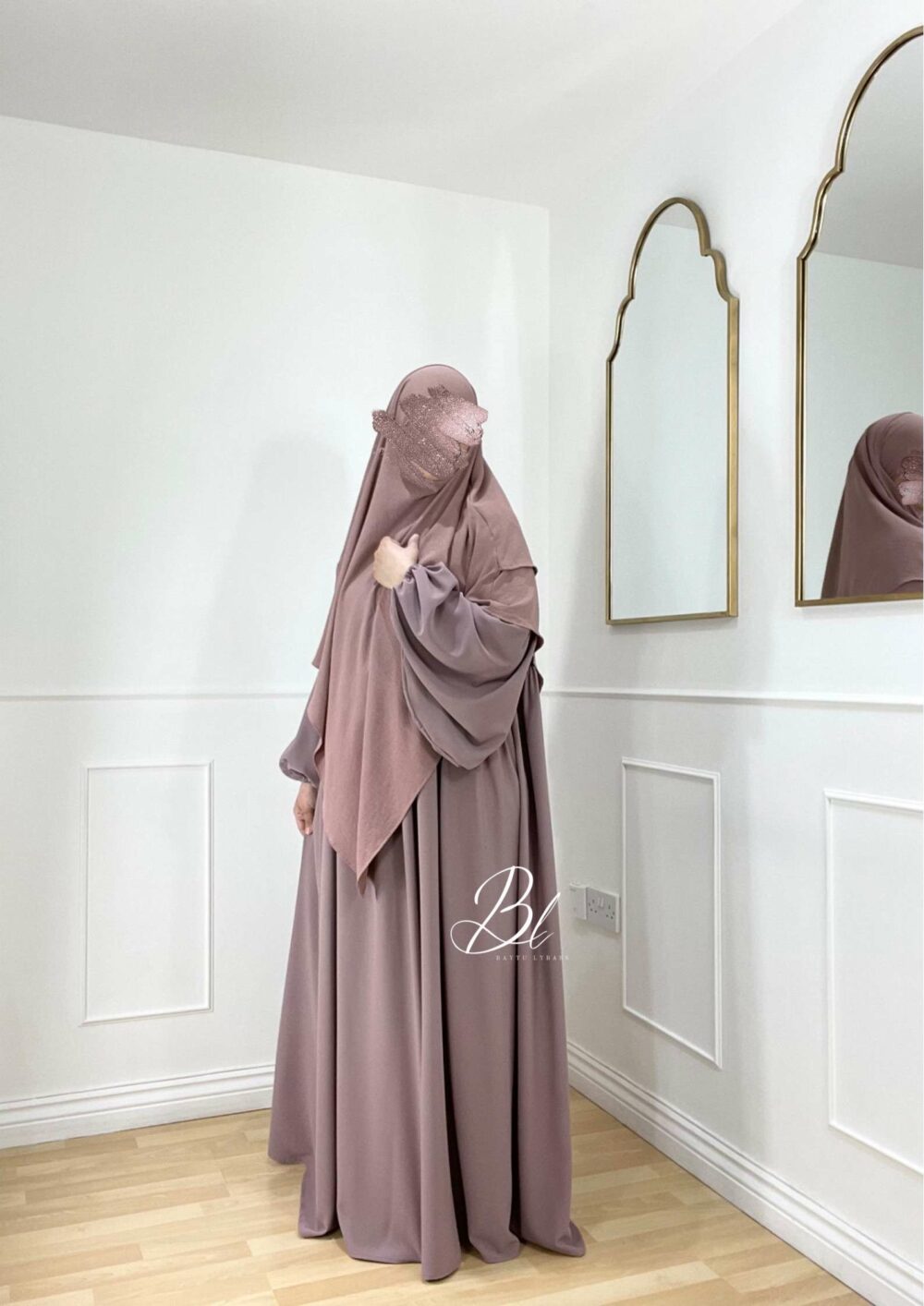 Naia Abaya Medina Silk (more colors) – Image 10