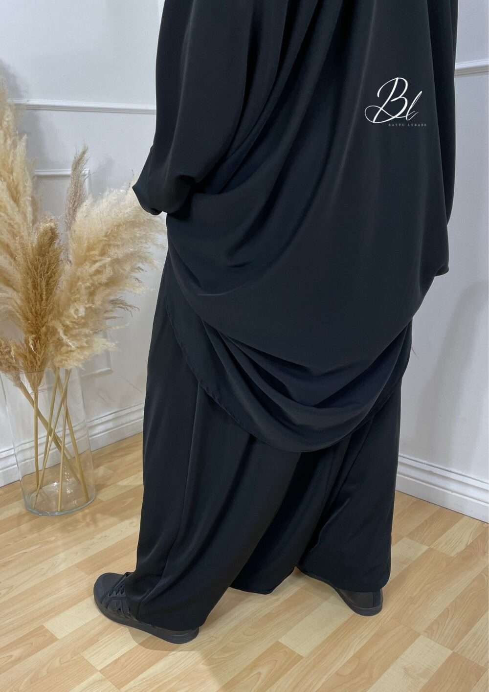 Soumaia Jilbab Black Medina Silk – Image 3